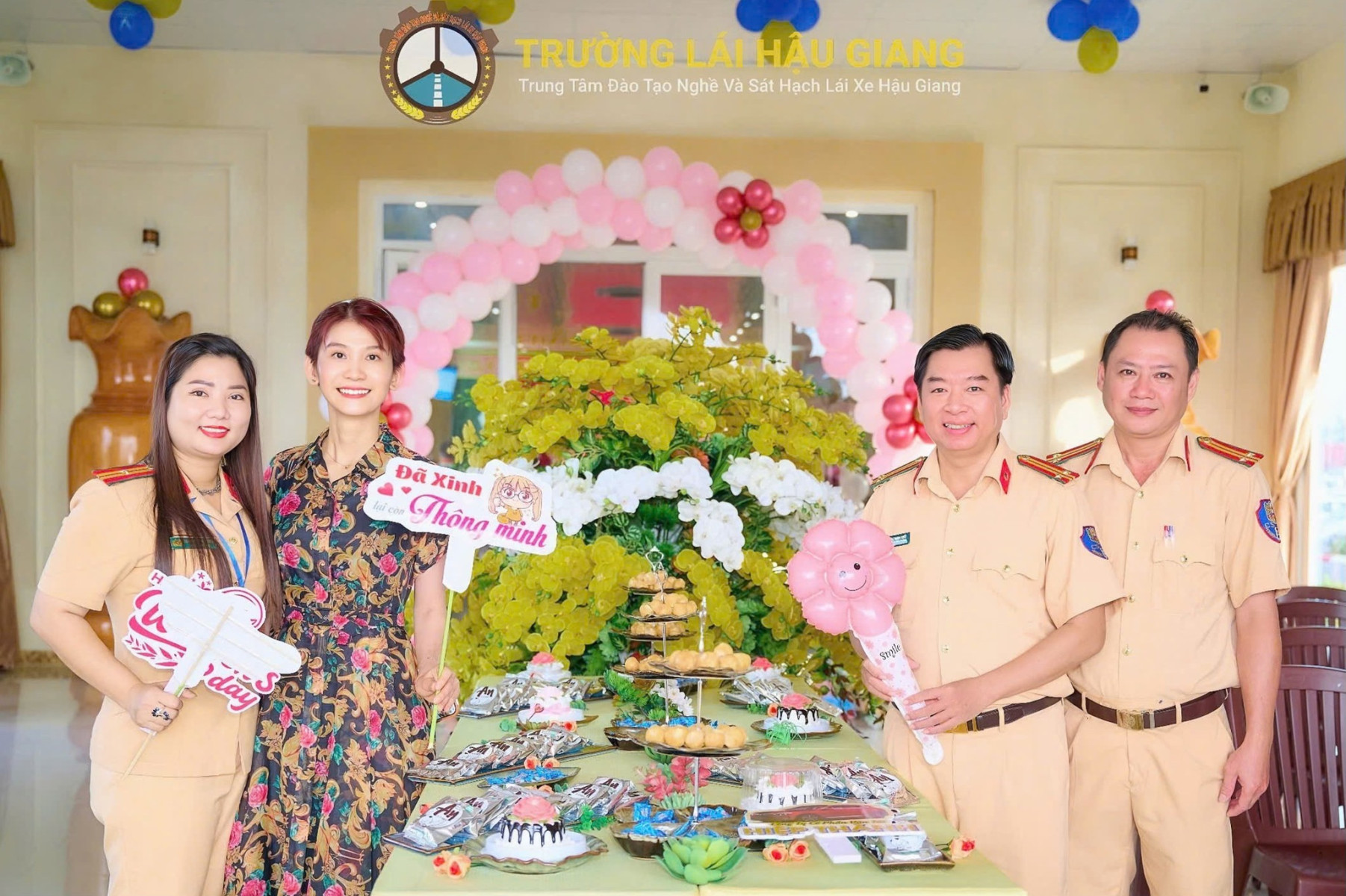 //www.truonglaihaugiang.superweb.xyz/files/images/20-10-2025.jpg?v=1.0