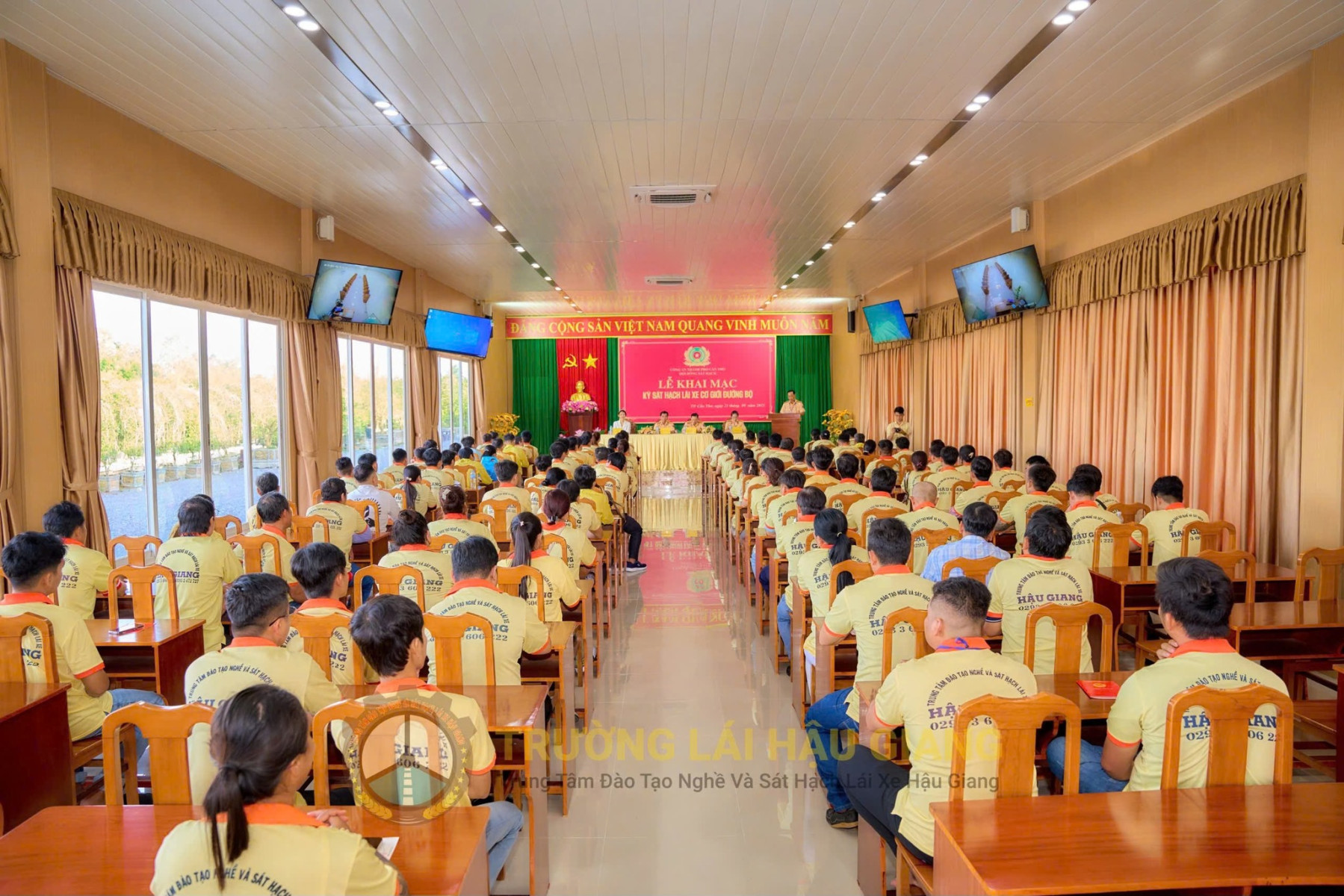 //www.truonglaihaugiang.superweb.xyz/files/images/Sat%20hach_SHV%201.jpg?v=1.0